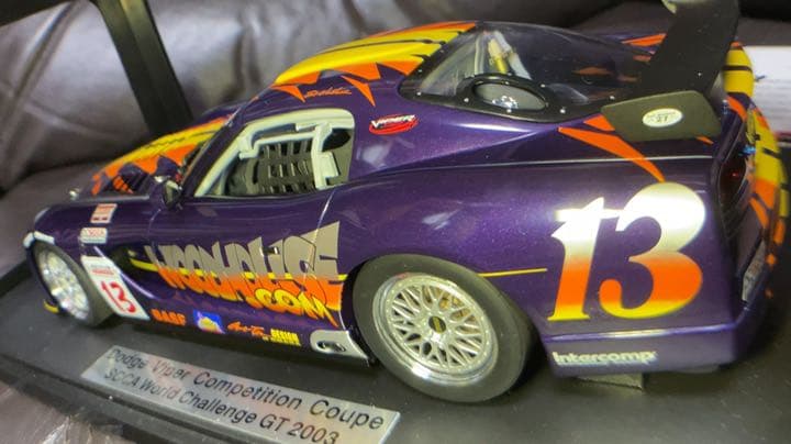 1/18 AUTOart オートアート　ダッジ　バイパー　2003 SCCA