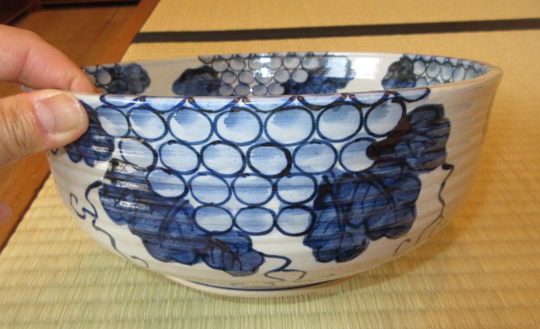 送料込【逢絢亭】茶道具 平水指 京焼 染付 葡萄の図 真塗の割蓋 平安桐鳳