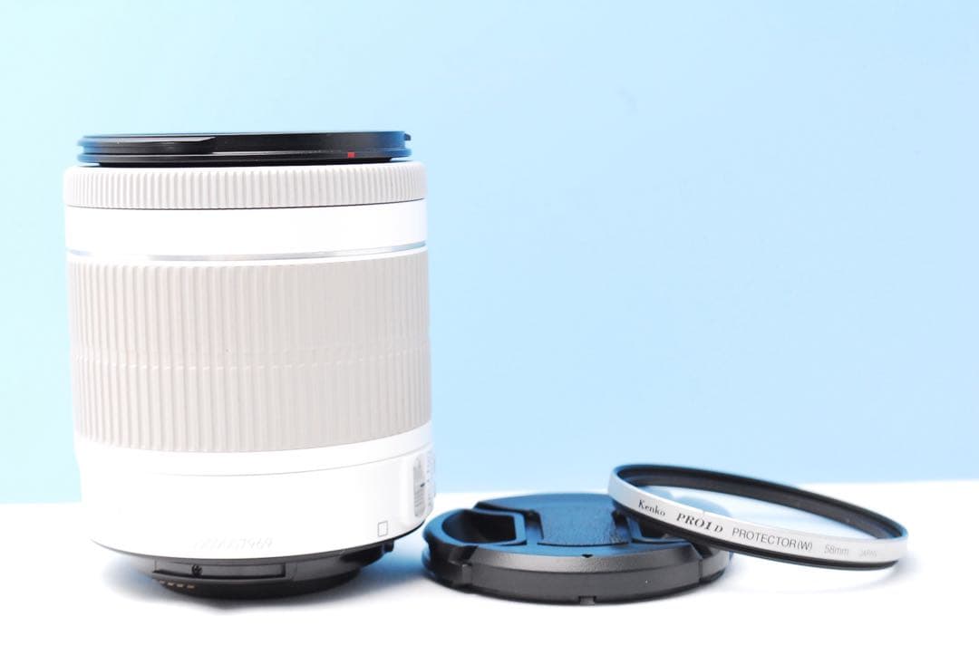 Kiss X7白♥️女性人気◎軽量ボディ×手ブレ補正レンズで撮影