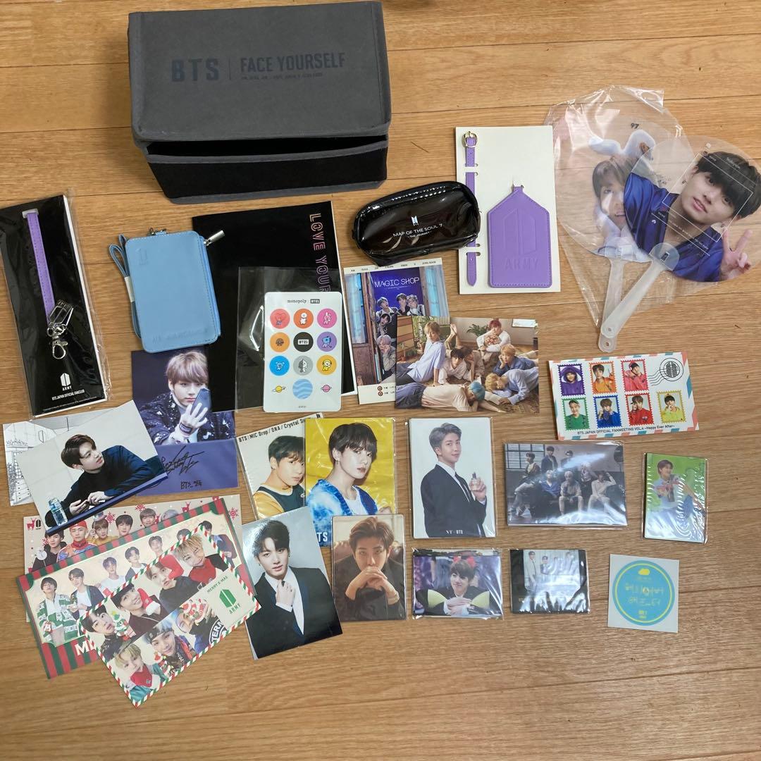 送料込】BTS グッズ まとめ売り - メルカリ