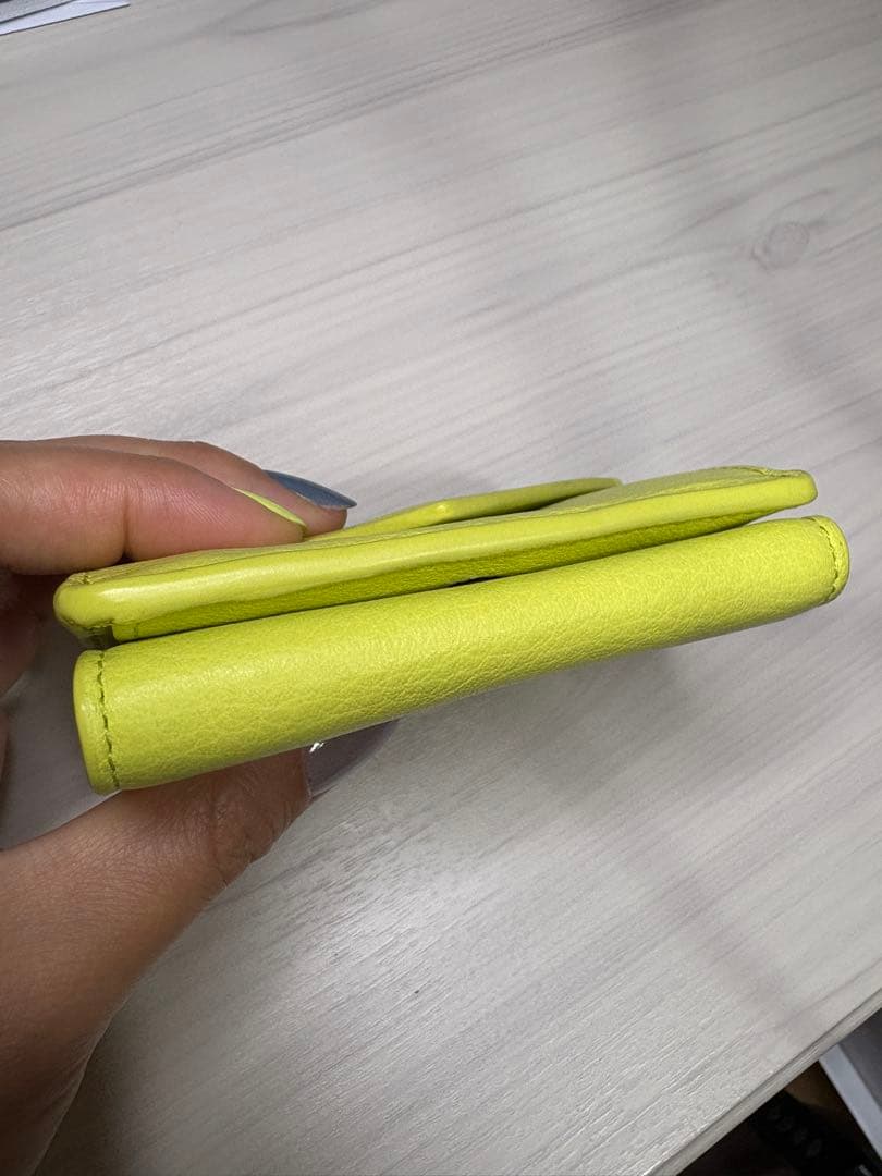 BALENCIAGA 三つ折り財布 ネオンイエロー ミニウォレット　美品