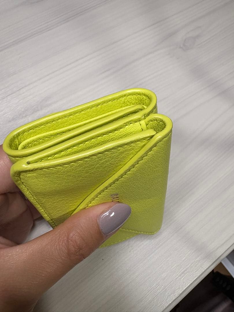 BALENCIAGA 三つ折り財布 ネオンイエロー ミニウォレット　美品