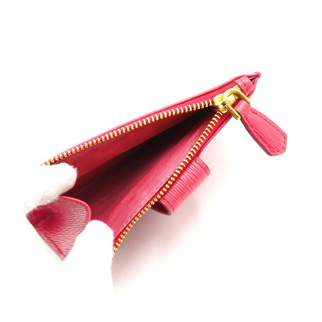 ✨新品未使用✨　PRADA ケース　カードケース　ヴィッテロ　ベルト