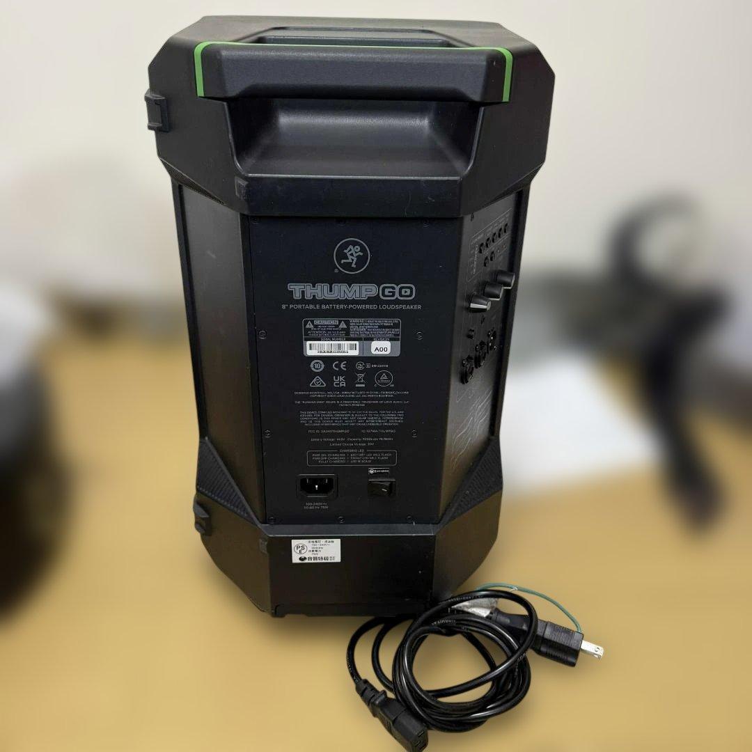 【専用バッグ付】MackieThump GO 8インチ ポータブルPAスピーカー