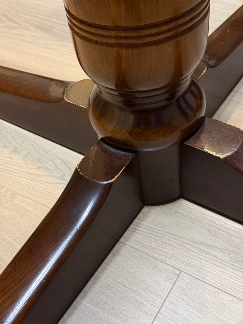 飛騨産業 HIDA キツツキマーク ダイニングテーブル　ラウンド