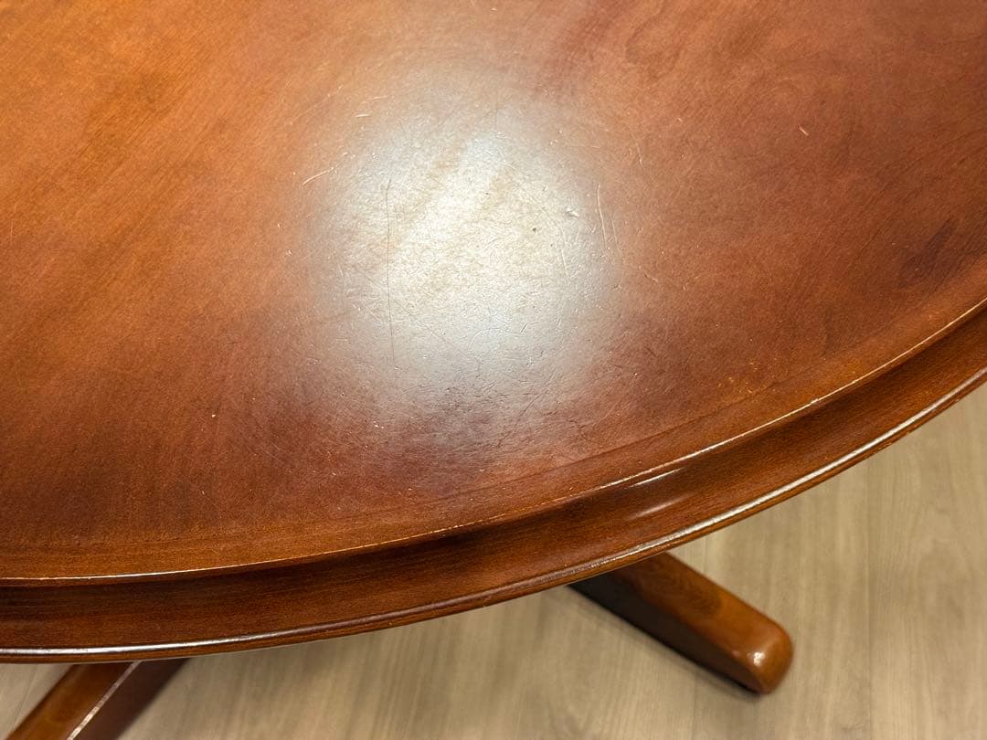 飛騨産業 HIDA キツツキマーク ダイニングテーブル　ラウンド