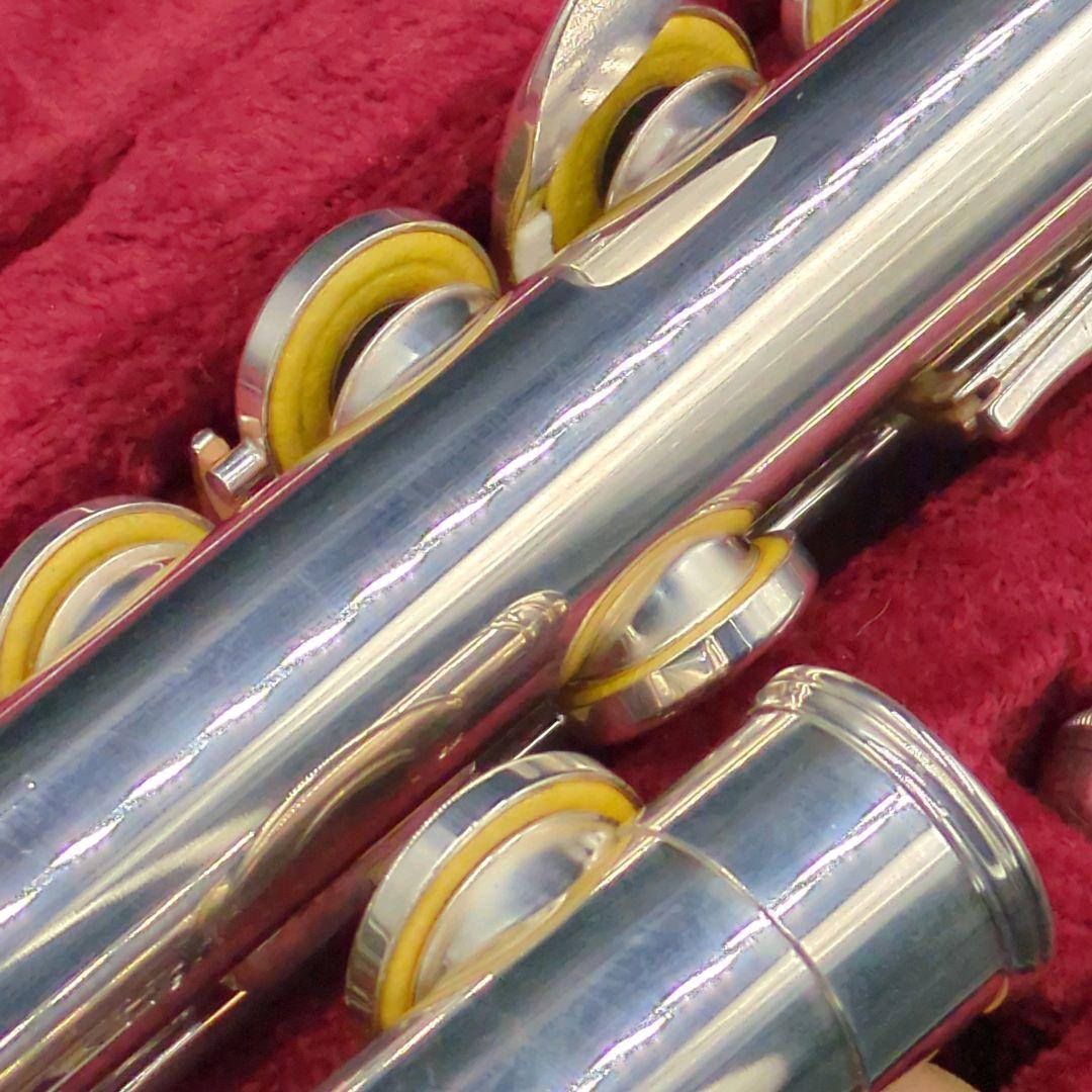 フルート　調整済　美品　ヤマハ　YFL211S（Eメカ、銀メッキ仕様）