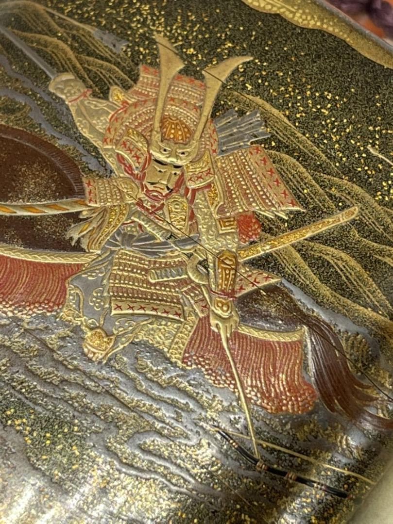 宇治川先陣争い蒔絵印籠　今泉成之作　東京美術館所蔵品同手あり・根付