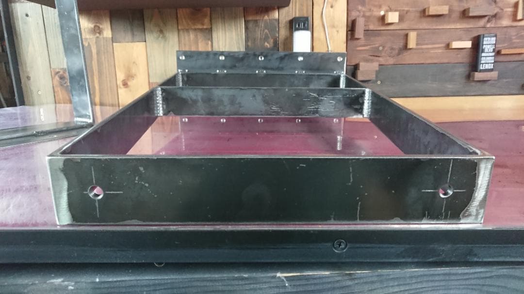 無塗装でアイアンなフラット鉄脚♪ 50×600（床面450）×700mm 台形型