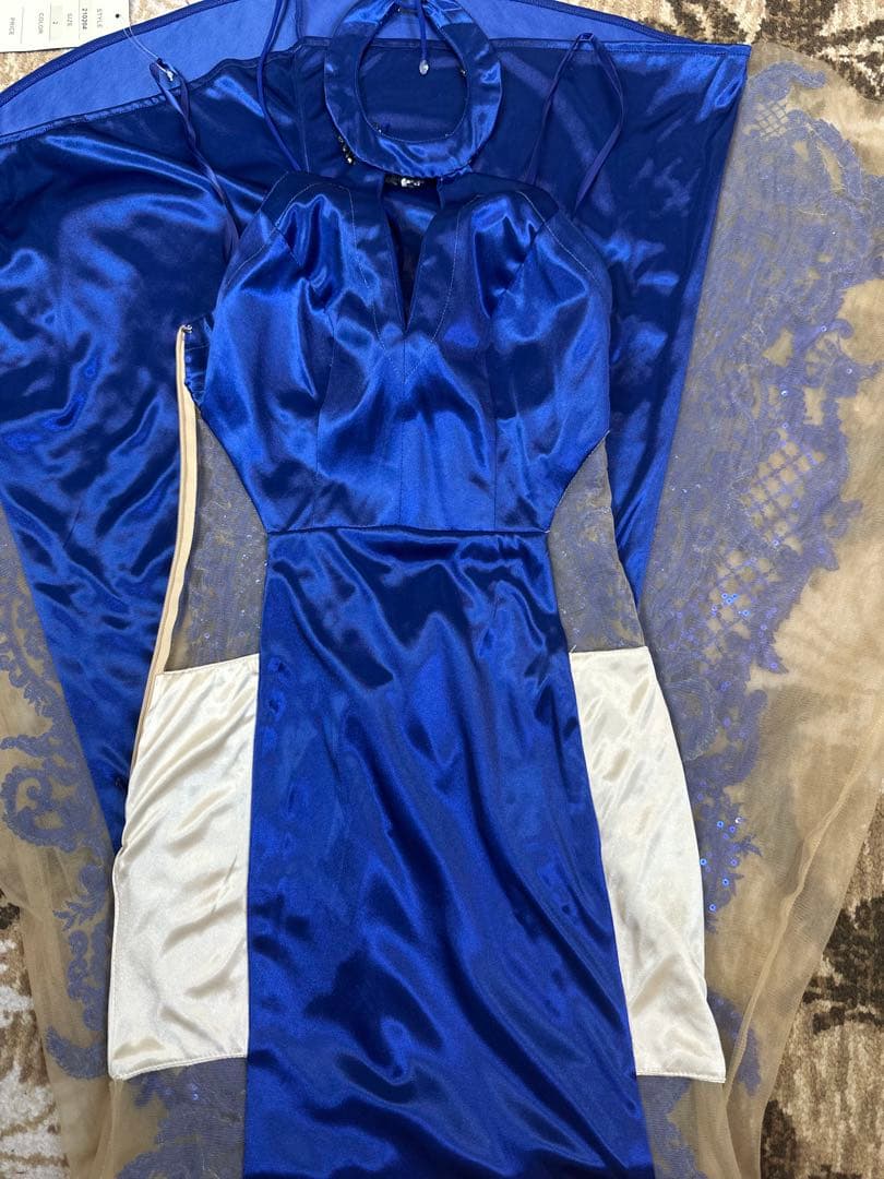 ブルー ビーズ装飾 マーメイドドレス