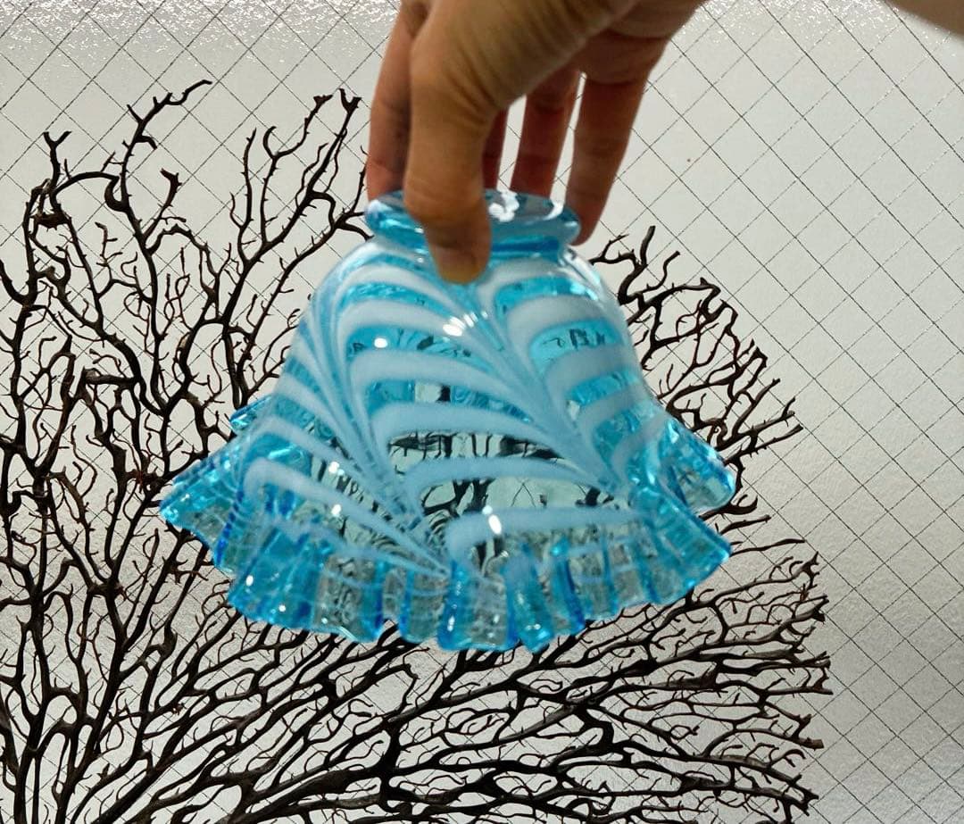 骨董 時代ガラス 希少 電笠フリル 掻き揚げ紋 水色ガラス 菓子鉢 ウラン1