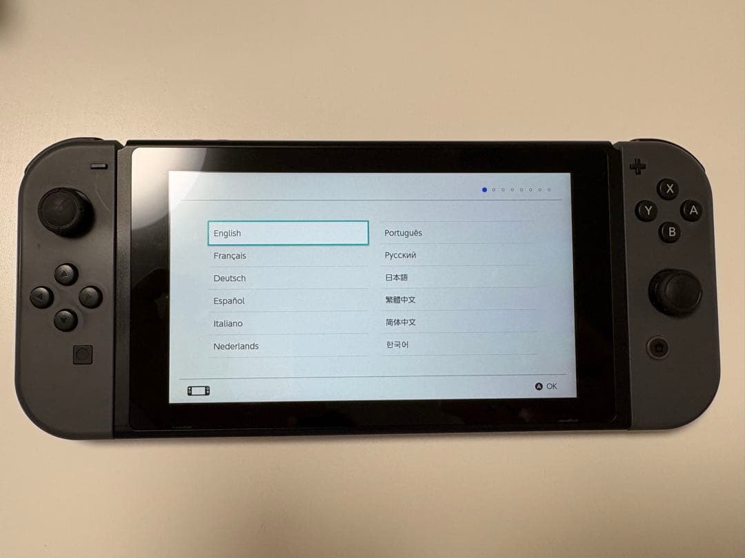 ゆ*き様 Nintendo Switch 本体 + コントローラー + 充電器