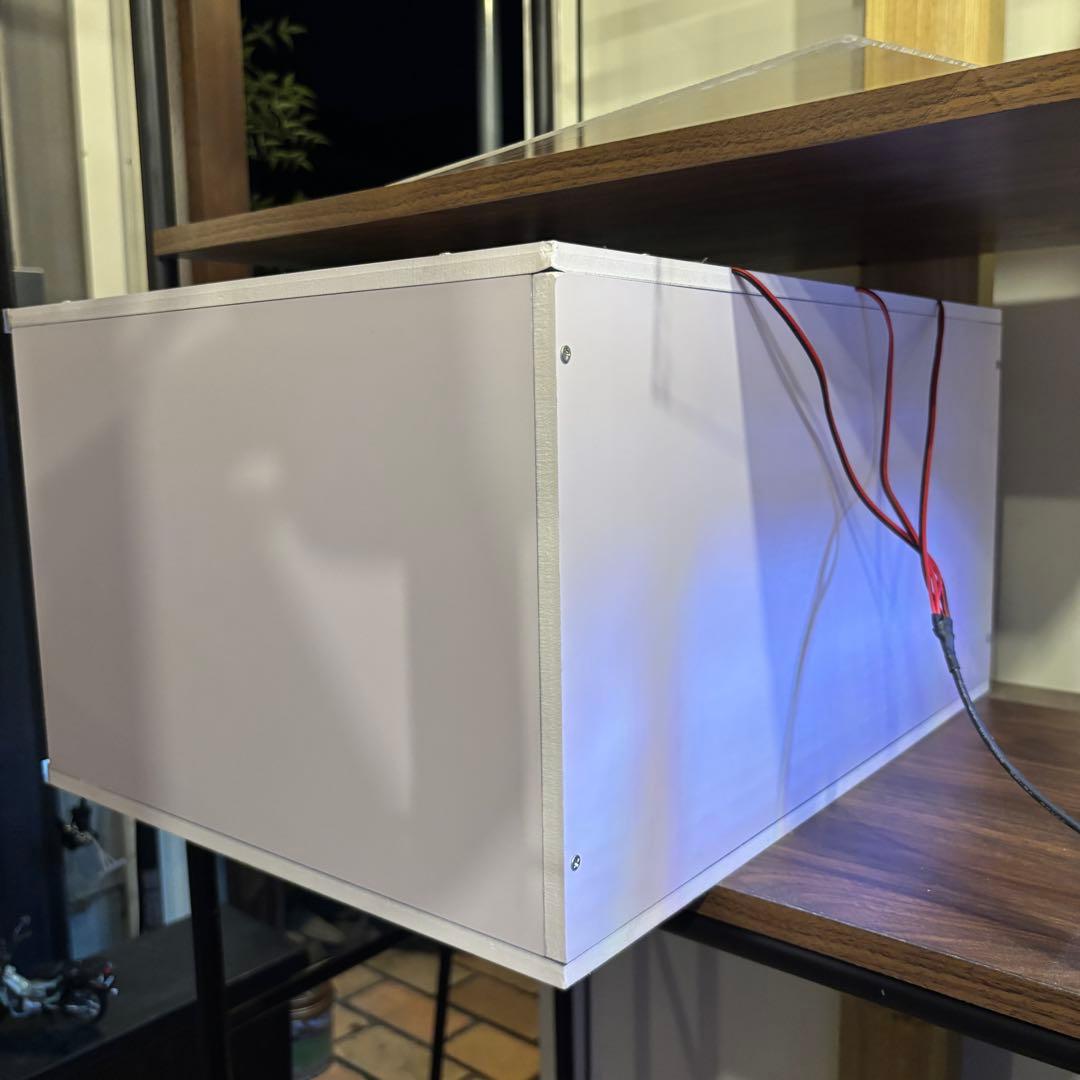 1:18 ミニカー展示ケース 3台駐車 ディスプレイケース　LEDライト