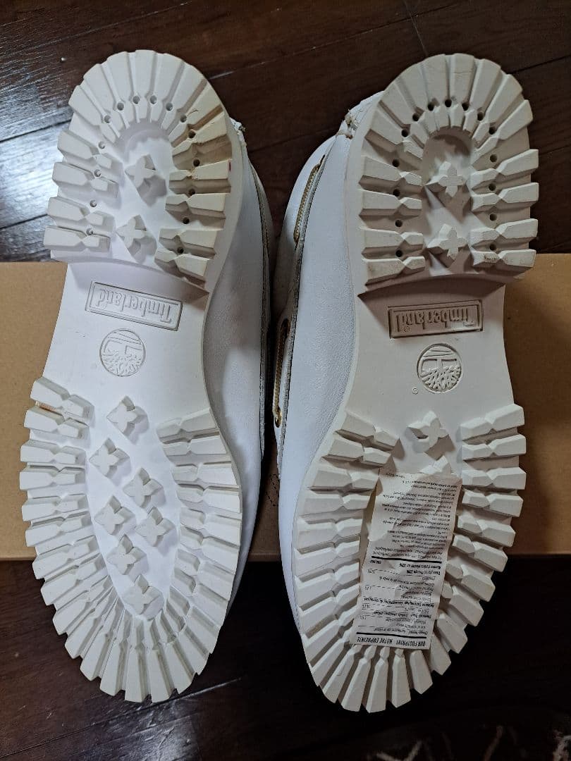 ティンバーランド、ホワイトレザー デッキシューズ