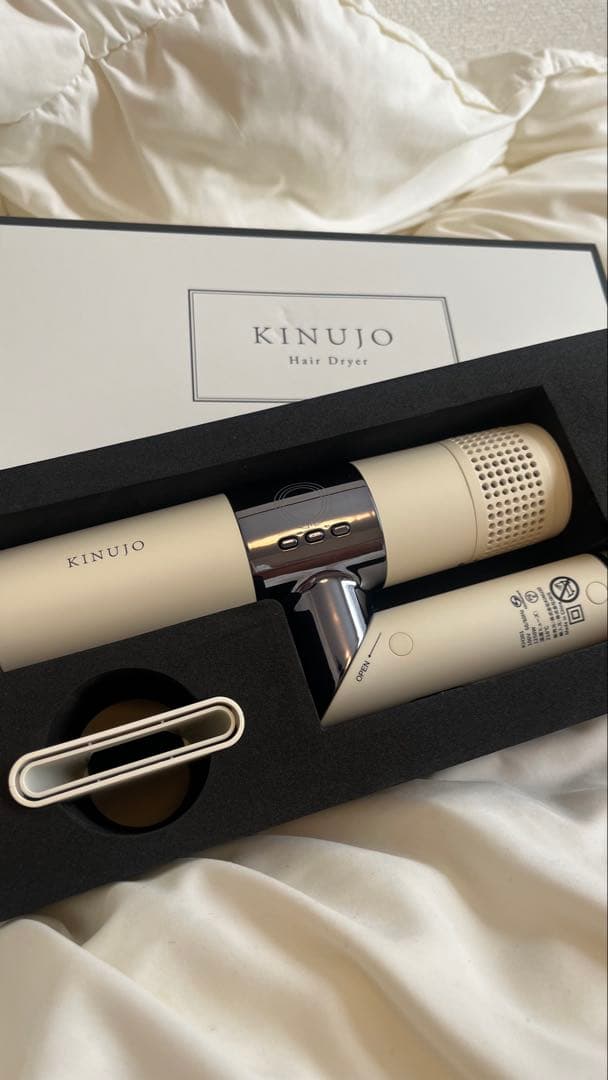 ◼️みぃ◼️KINUJO ヘアドライヤー