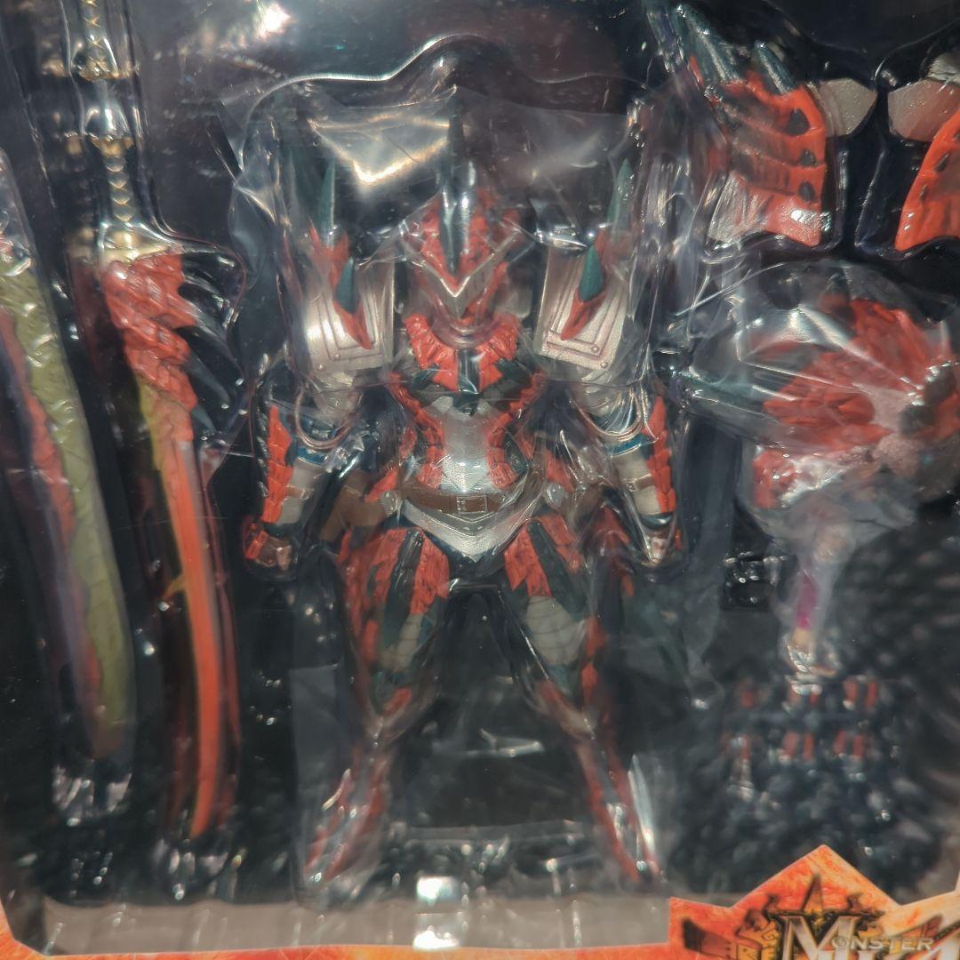 限定・未開封品】モンスターハンター4 レウスシリーズ装備ハンター (剣士)