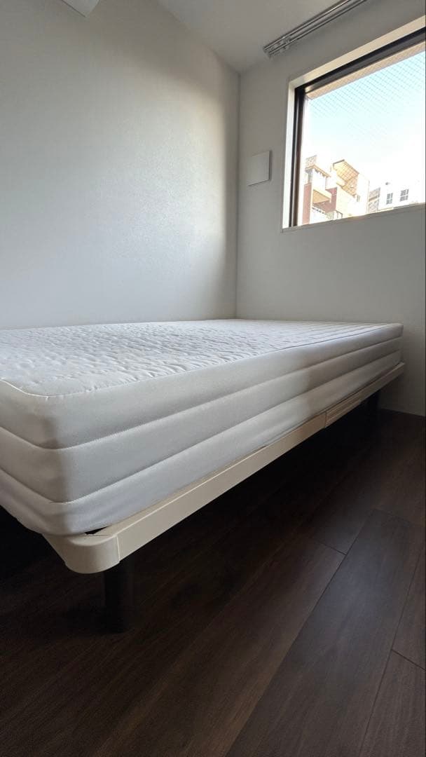 ちゃこ　セミダブル 脚付きマットレス ホワイト／未使用