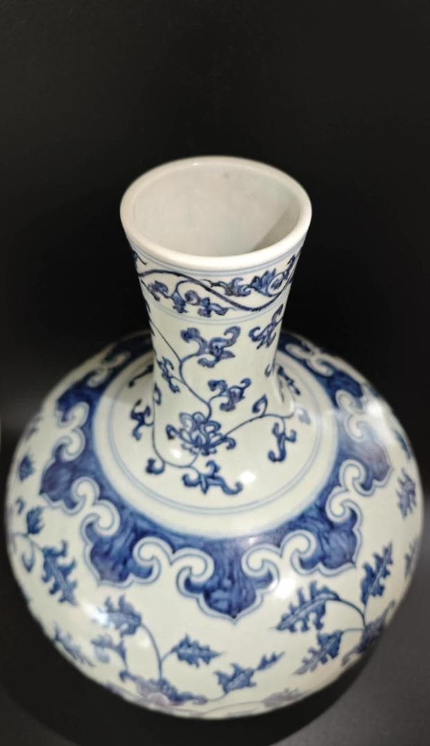 明時代 染付青花吉祥花紋天球瓶(B-19) 故宮精品網路商城-