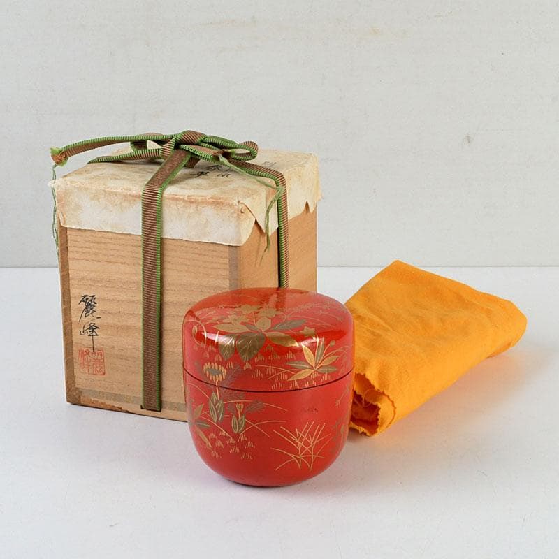 茶道具　佐々木麗峰作　鵬雲斎好写　一閑塗　春草蒔絵　棗　共箱　V　9633 茶道具 佐々木麗峰作 鵬雲斎好写 一閑塗 春草蒔絵 棗 共