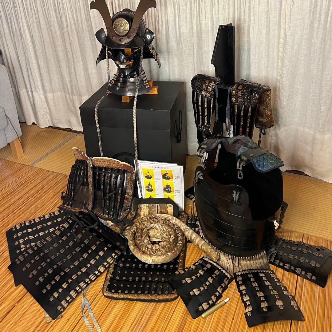 【Patra】丸武産業製【鎧•甲冑】黒色紺糸威当世具足【鎧立て•櫃付】