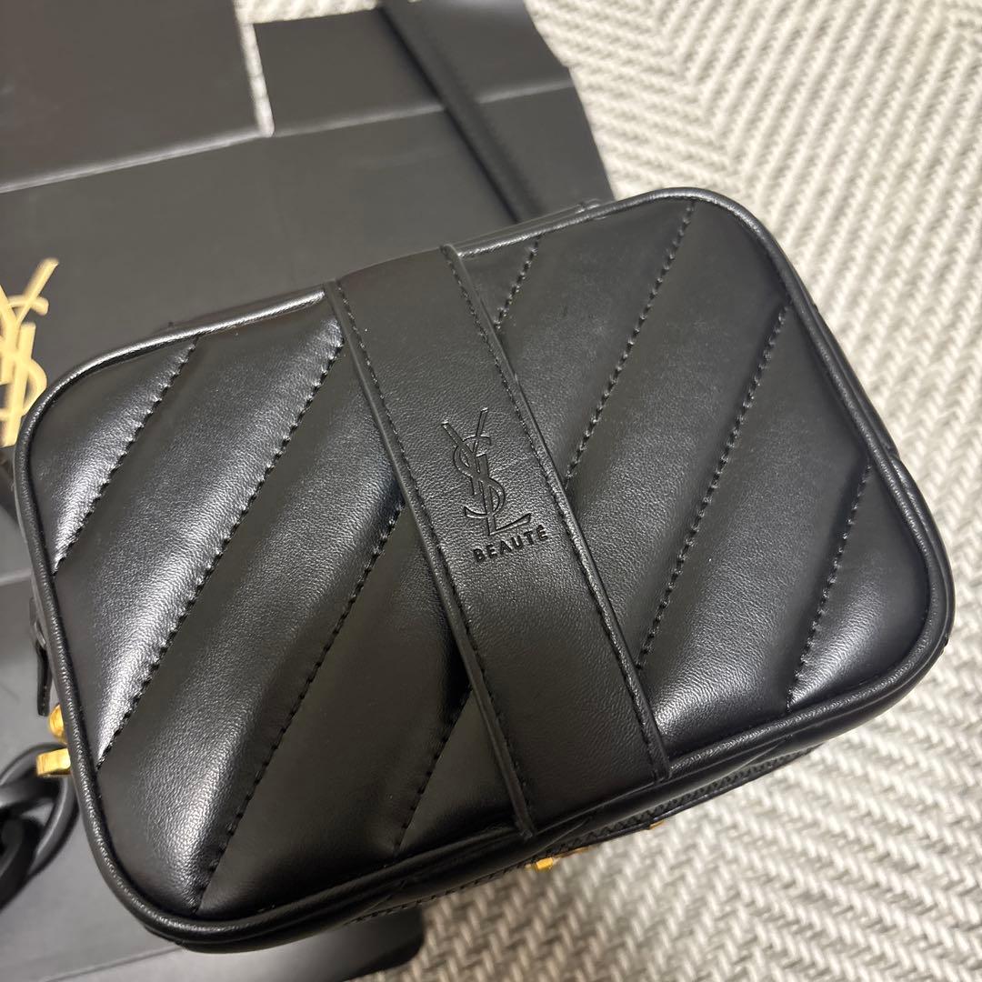 YSL ブラックレザー ショルダーバッグ　ロゴ