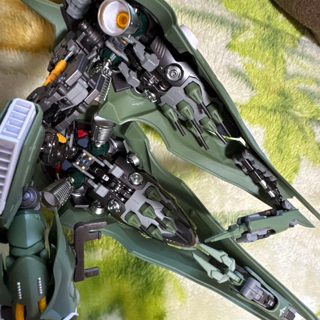 海外製クシャトリヤメタルビルド風フィギュア＋マリーダフィギュア