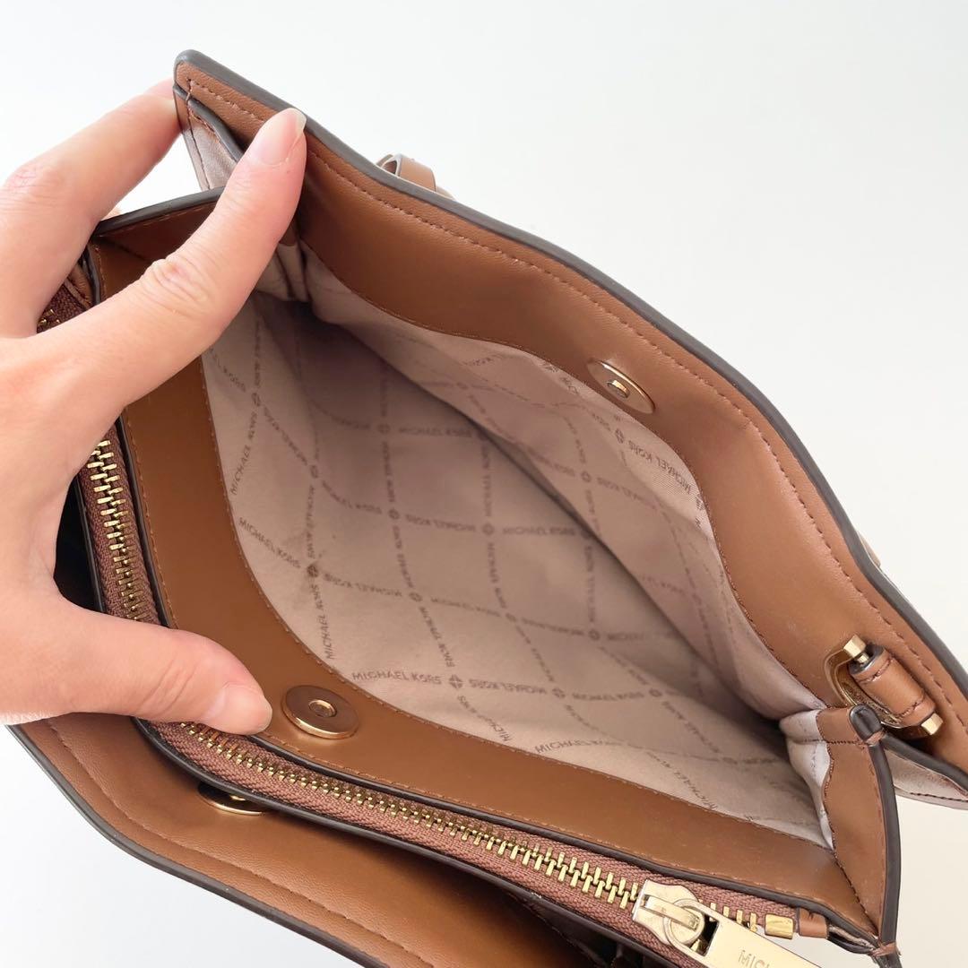 【極美品】MICHAEL KORS ハンドバッグ SHEILA サッチェル