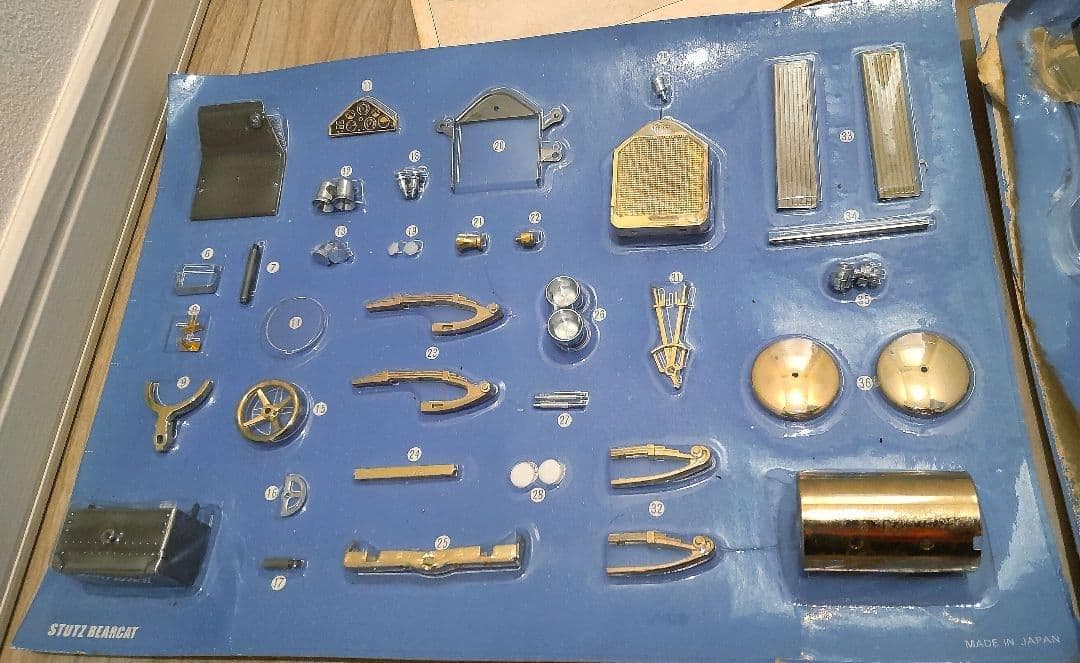 ワグナー　Stutz Bearcat ダイキャスト＆マルチマテリアルキット