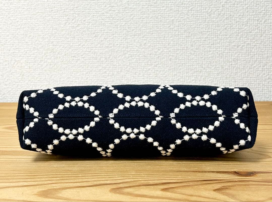 【該当者さま専用作品につきご購入不可となります】 mermaid平ポーチ／がま口