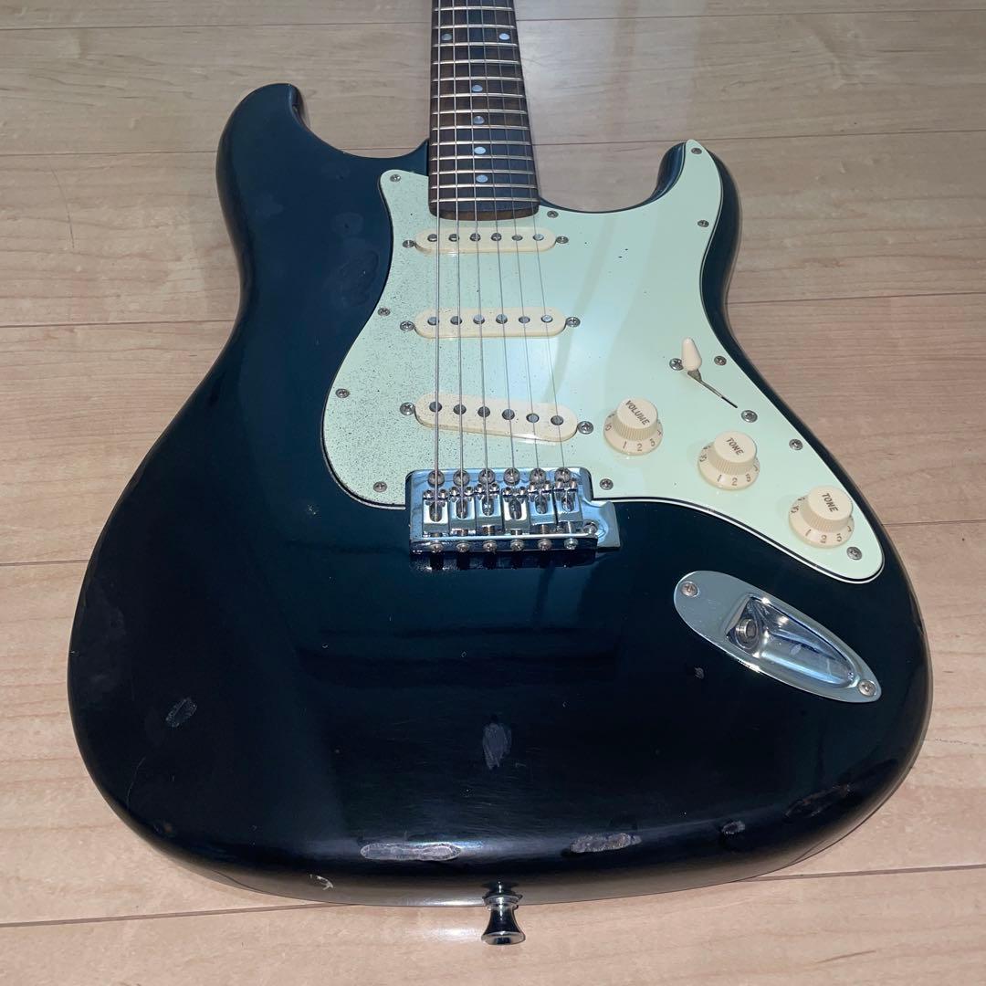 高級ピックアップ搭載　いい音　ストラトキャスタータイプ　弦高調整済み　です