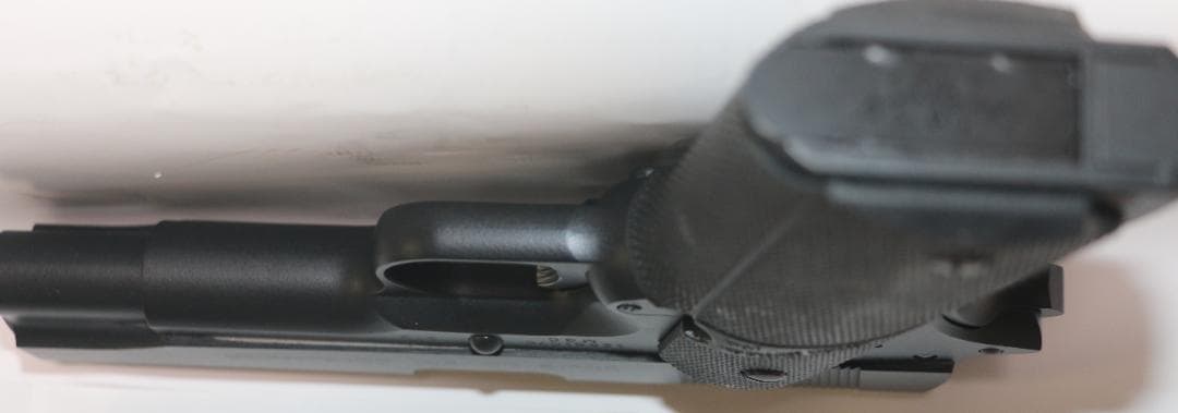 MGC　HW樹脂製モデルガン コルト コンバットコマンダー　 SPG合法品