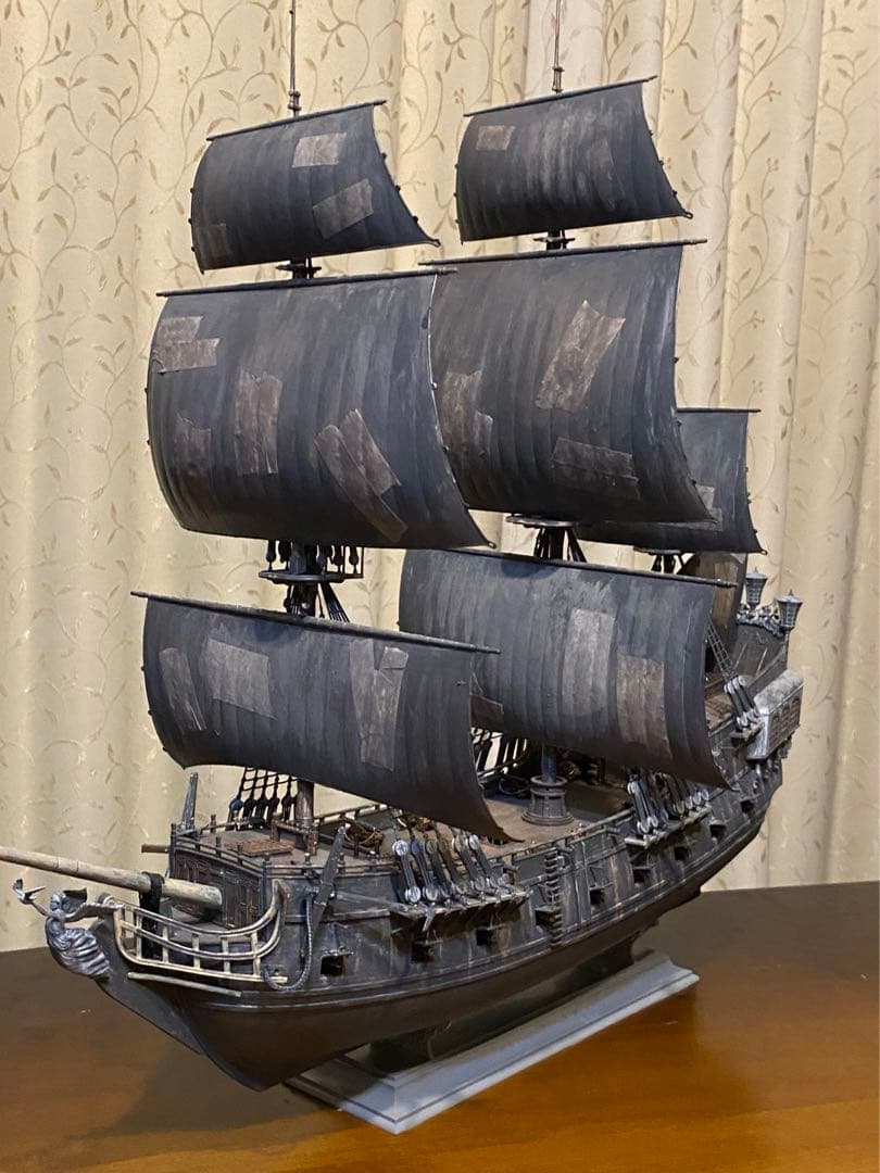ディズニー『パイレーツ・オブ・カリビアン』 ブラックパール号 プラモデル 模型