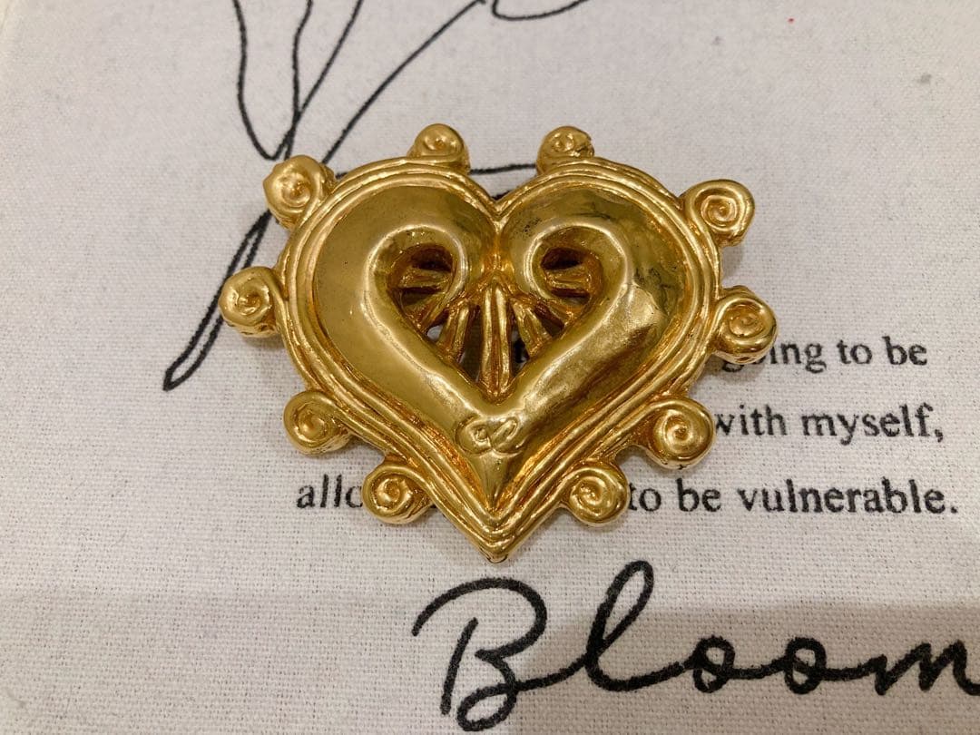 クリスチャンラクロワ ヴィンテージ 超大ぶり ハート ブローチ