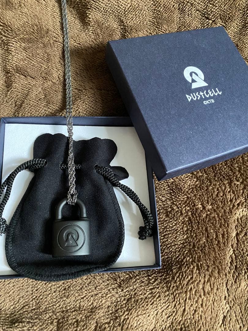 DUSTCELL ロゴマークパドロックネックレス
