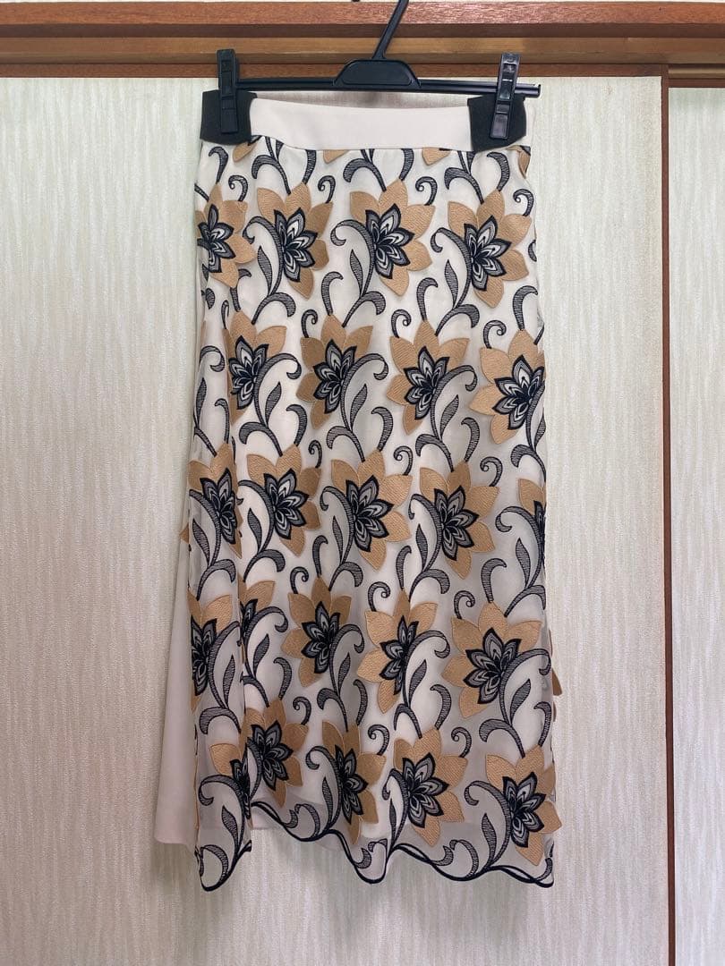 アドーア　3Dレーススカート