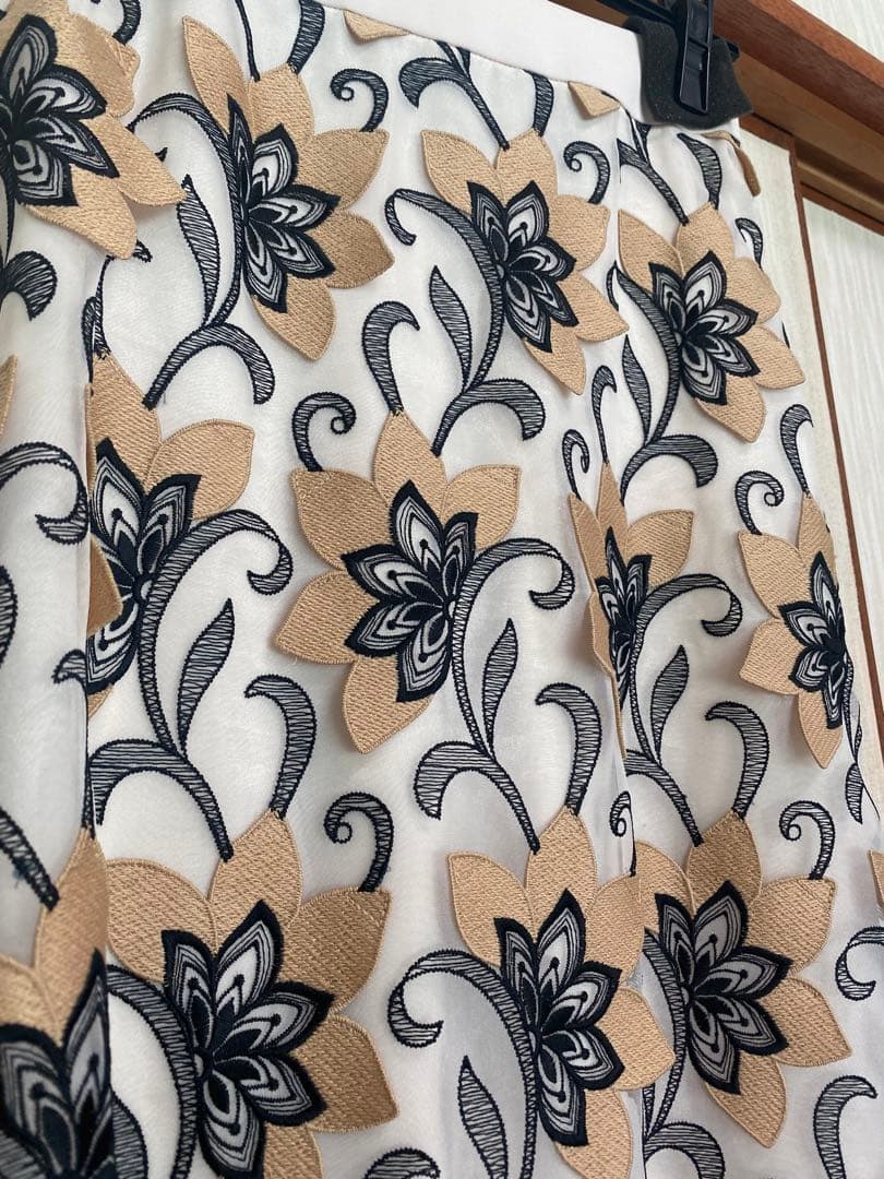 アドーア　3Dレーススカート