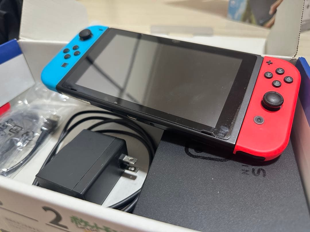 Nintendo Switch 本体（標準版） 付属品完備・動作良好