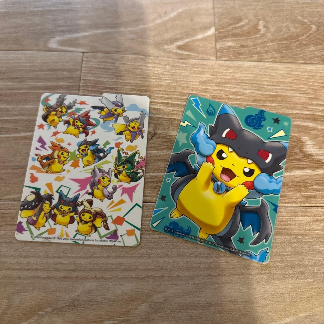 ポケモンカード　ポンチョを着たピカチュウ スリーブ61枚 ケースセット