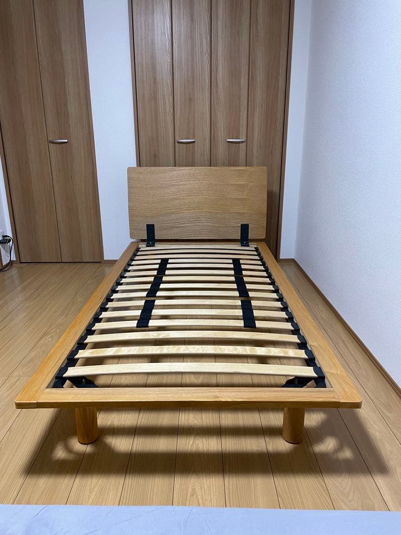 無印良品　ベッドフレーム　シングルサイズ　タモ材　ヘッドボード付き