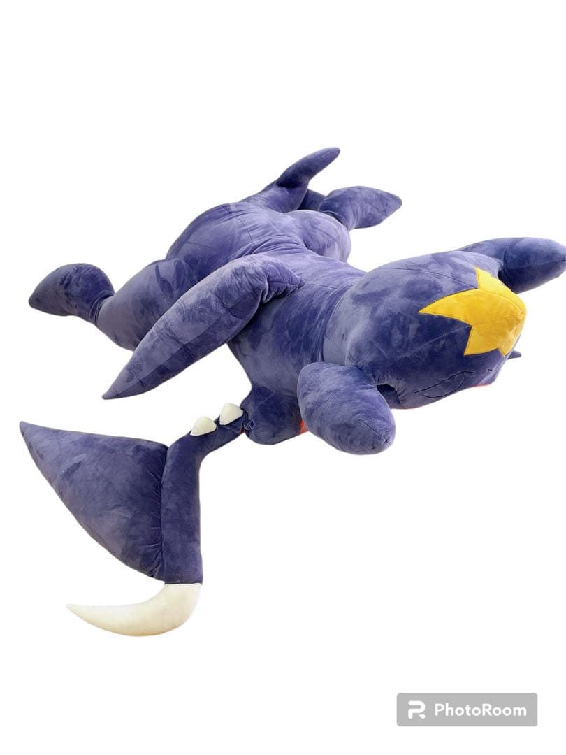 プレミアムバンダイ等身大 大きなガブリアスクッション