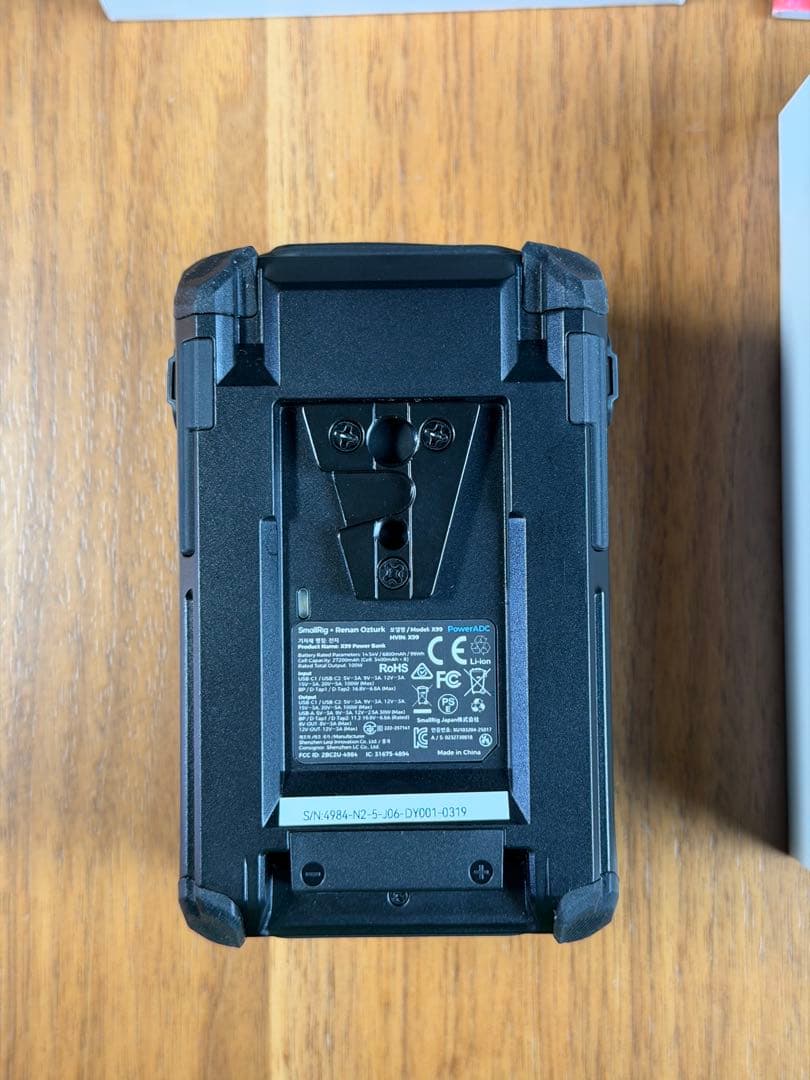 SmallRig X99 Vマウントバッテリー 防水/落下防止/防塵 USB-C