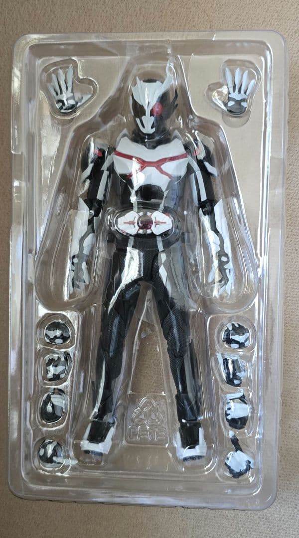 S.H.Figuarts 仮面ライダーゼロワンヘルライジングホッパー＆アークワン