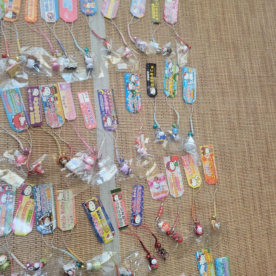 キティ キーホルダー 大量