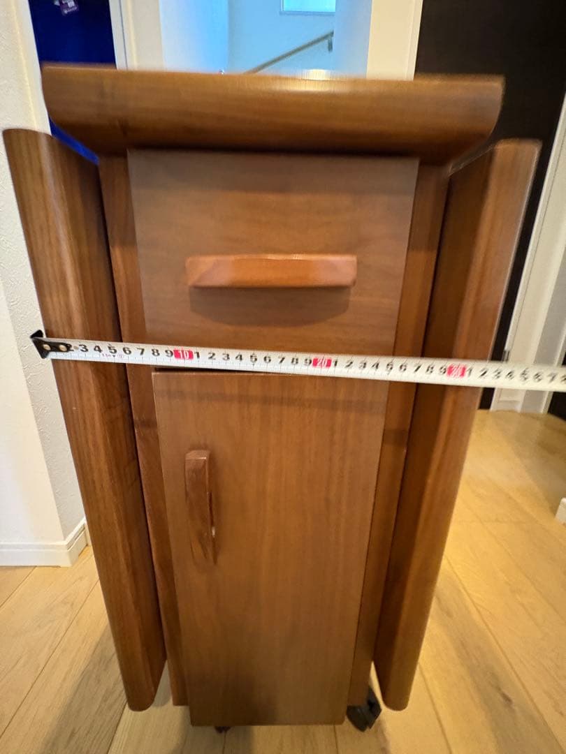 Ｔバタフライテーブル 折り畳み式 ウォールナット柄 島忠製キャスター付中古 美品