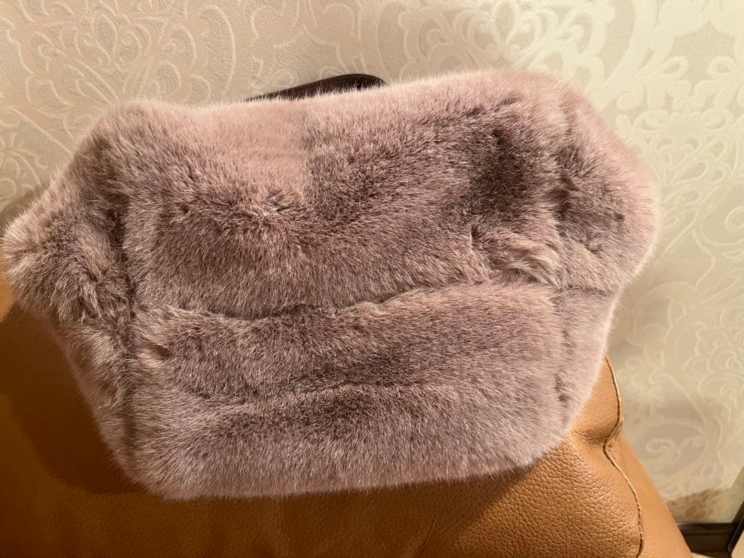 CHANEL ファーピンクショルダーバッグ