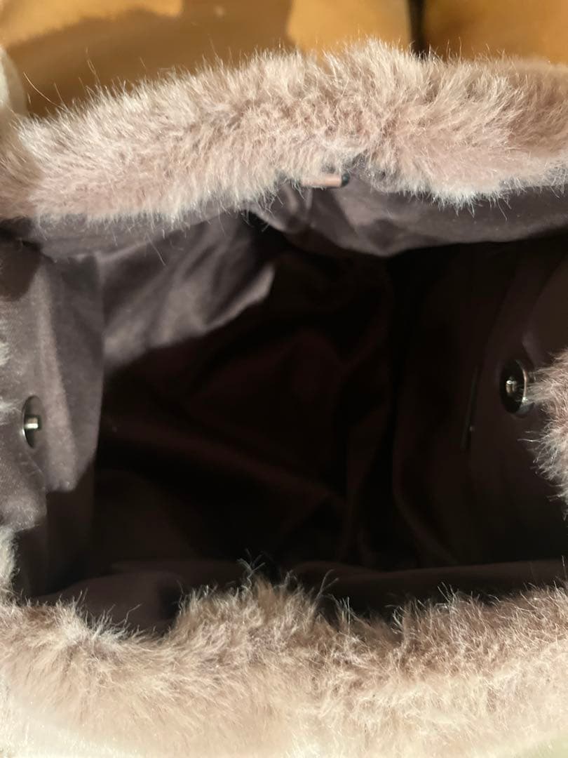 CHANEL ファーピンクショルダーバッグ