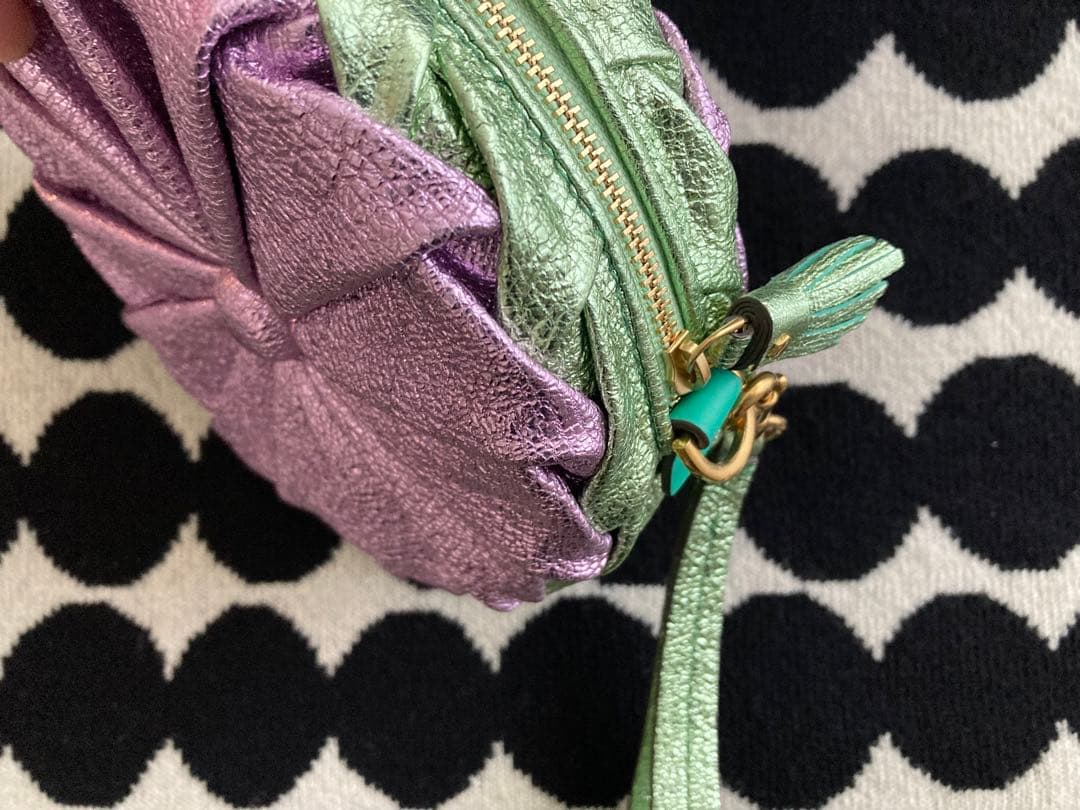 アニヤハインドマーチ メタリック パステルバッグ クラッチ