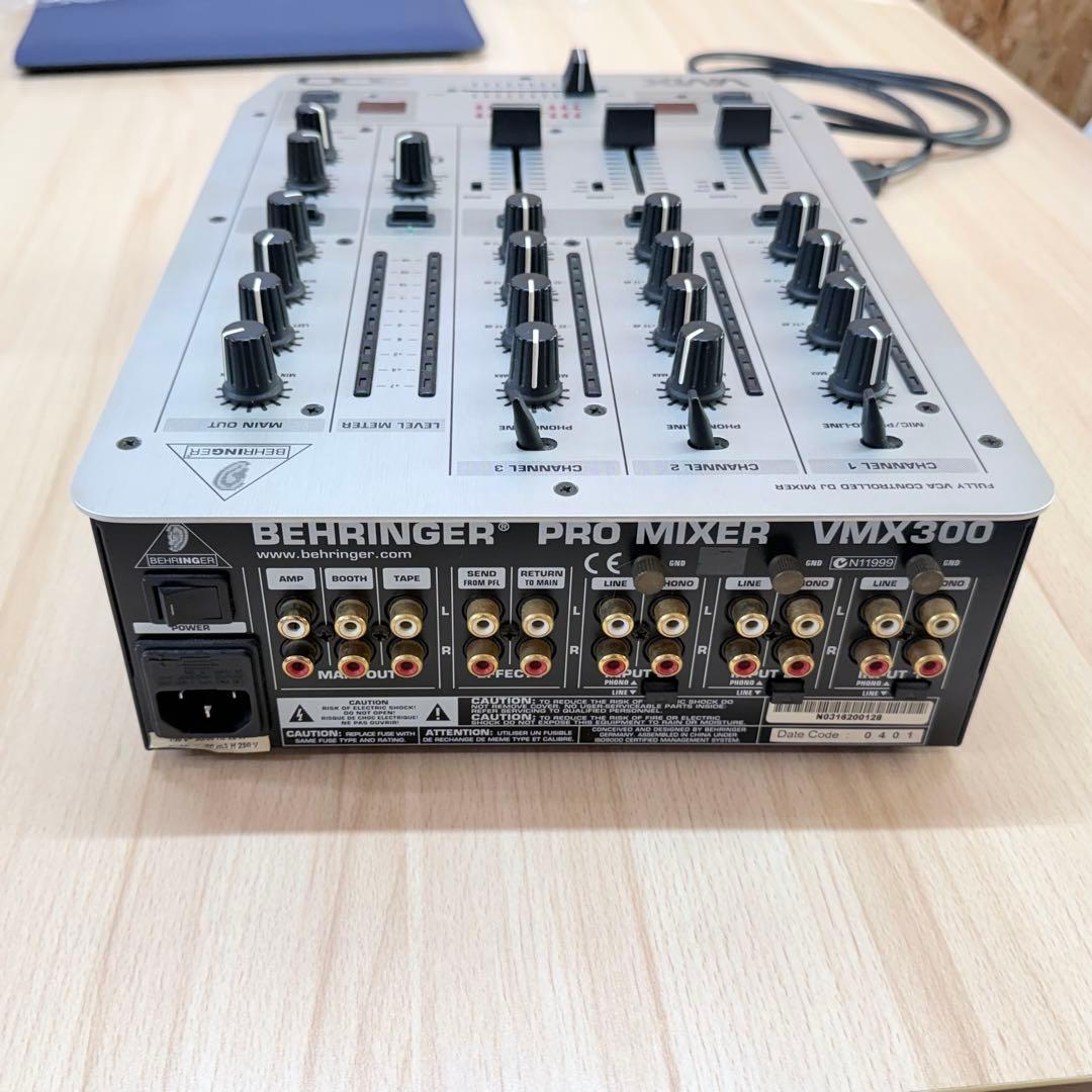 BEHRINGER VMX 300 DJミキサー - メルカリ