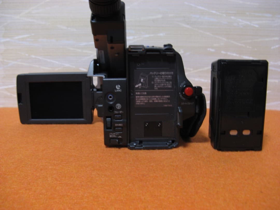 動作OK❗️☆SONYの液晶8ミリビデオカメラ・CCD-TRV20