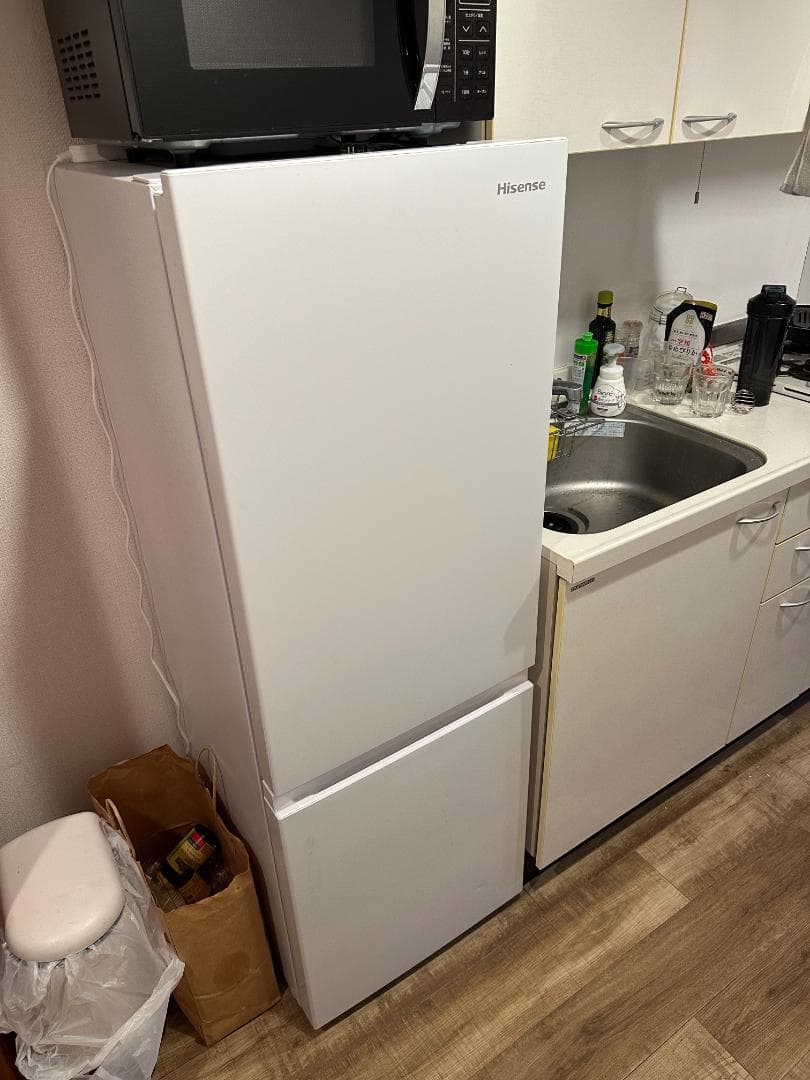 【Hsu Myat Yati／発送方法修正】冷蔵庫